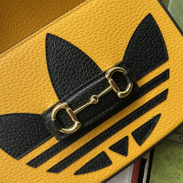 グッチバッグ角部分ディテール